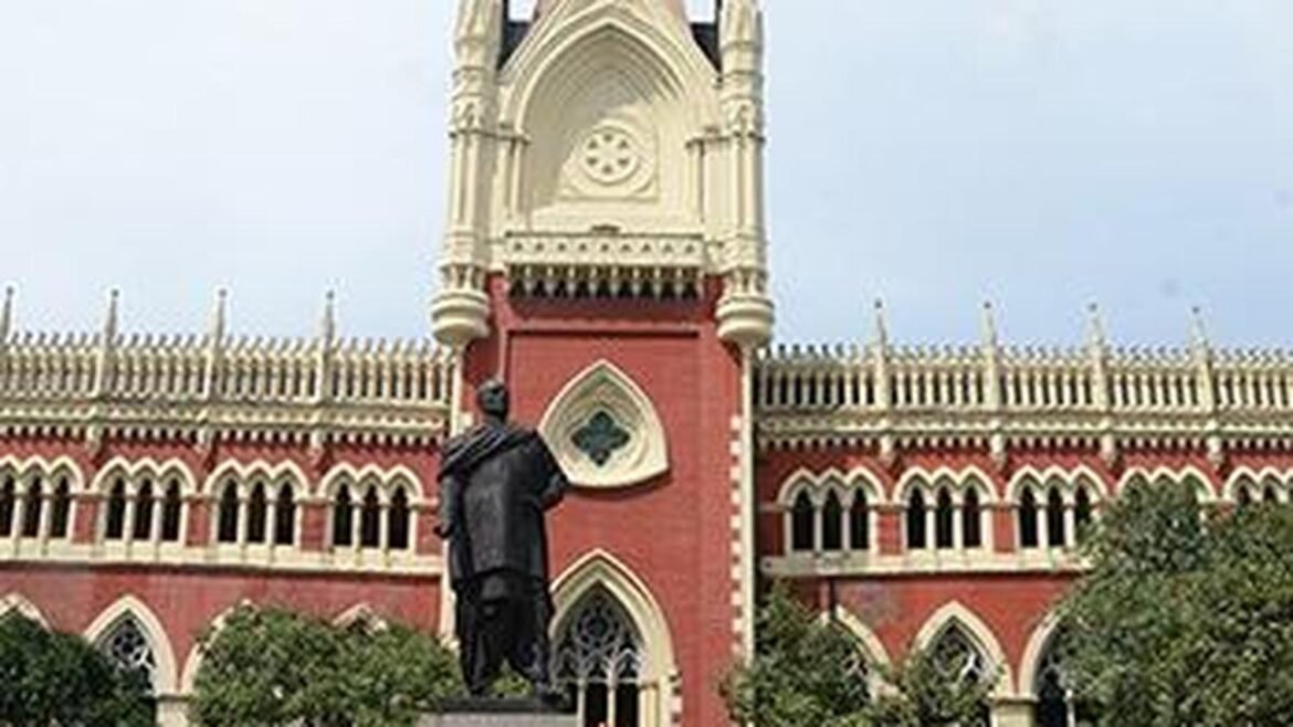 ఎన్నికలు జరగనున్న బెంగాల్‌లో EC అధికారుల బదిలీలను సవాలు చేస్తూ కలకత్తా హైకోర్టు PIL పిటిషన్‌ను కొట్టివేసింది
