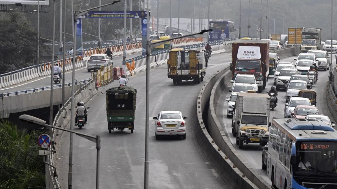 కర్ణాటక బడ్జెట్: ఇంటర్మీడియట్ రింగ్ రోడ్, మియావాకి పార్కులు, బెంగళూరుకు మునిసిపల్ బాండ్లు
