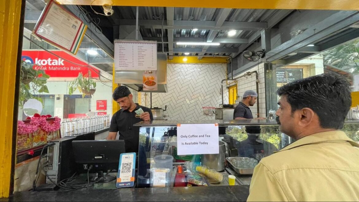 గ్యాస్ సిలిండర్ల కొరతతో బెంగళూరు, శివమొగ్గలోని హోటళ్ల వ్యాపారులు మెనూను ట్రిమ్ చేశారు
