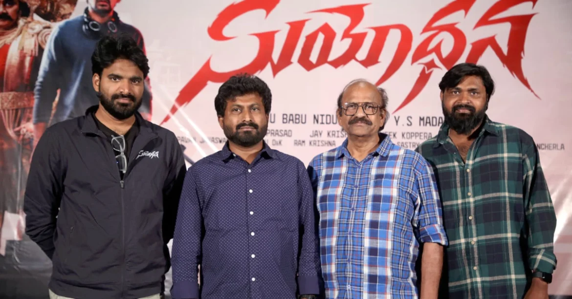 tmdb-header-middle-logo