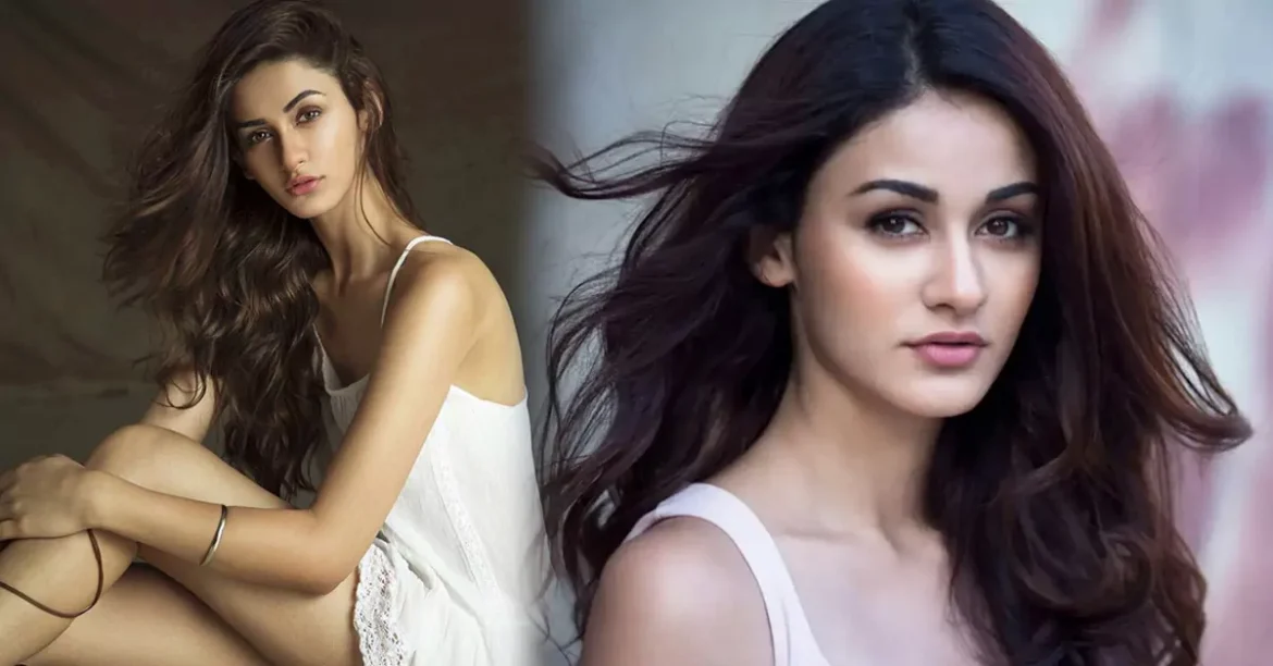 tmdb-header-middle-logo