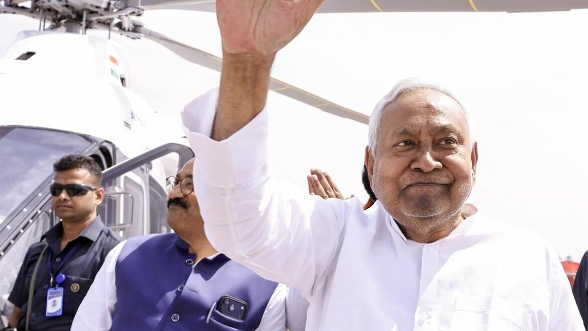 జెడి(యు) అధ్యక్షుడిగా నితీష్ కుమార్ ఏకగ్రీవంగా ఎన్నికయ్యారు
