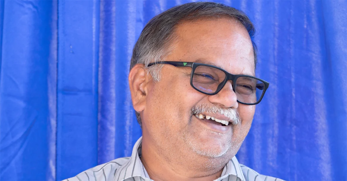 tmdb-header-middle-logo