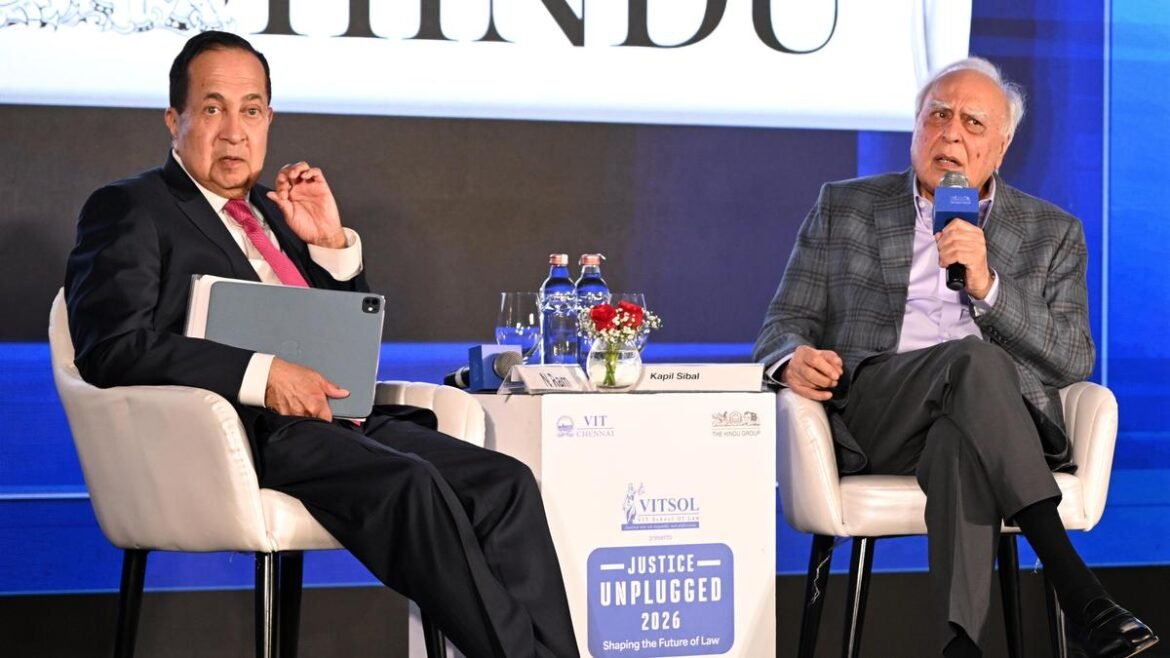 'రాజ్యాంగ నైతికత చివరకు భయం లేదా అనుకూలత లేకుండా న్యాయం వరకు వస్తుంది', జస్టిస్ అన్‌ప్లగ్డ్ 2026లో కపిల్ సిబల్
