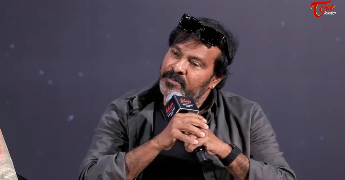 tmdb-header-middle-logo