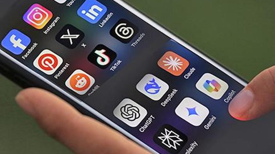 సోషల్ మీడియా వినియోగదారులను కవర్ చేయడానికి కేంద్రం కొత్త నియంత్రణను చూస్తోంది
